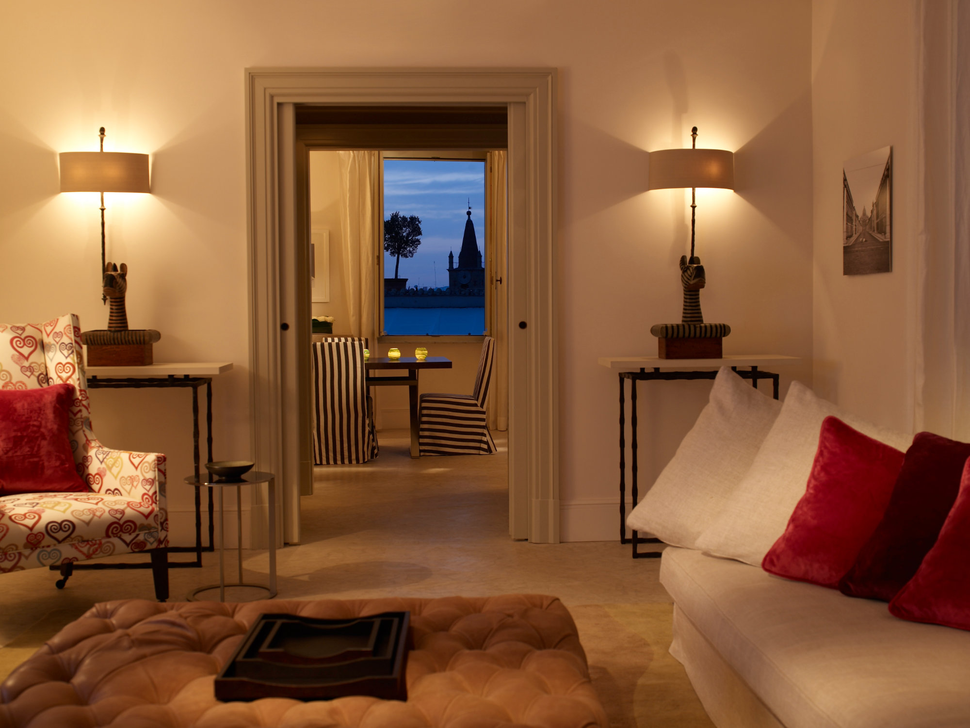 Hotel De Russie suite living room with view of Rome. - Gitaly contract