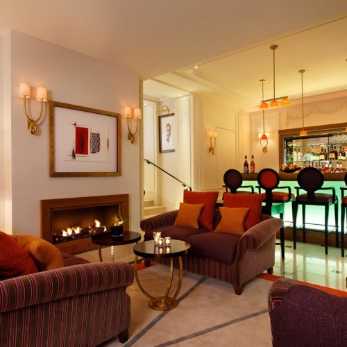 Villa & Hotel Majestic bar. - Gitaly contract