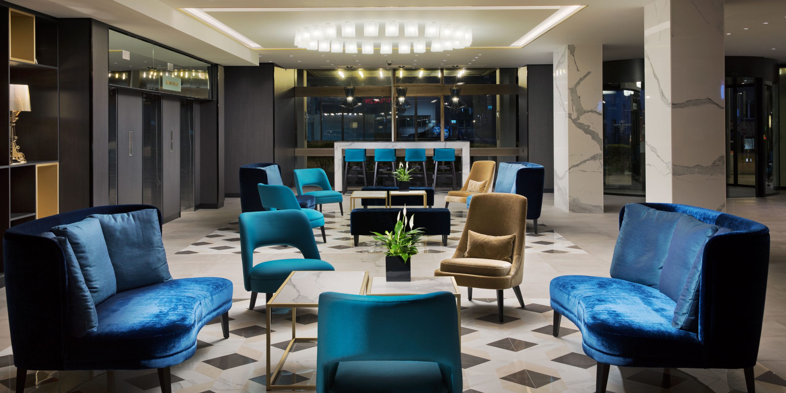 Crowne Plaza Zurich lobby - Gitaly contract