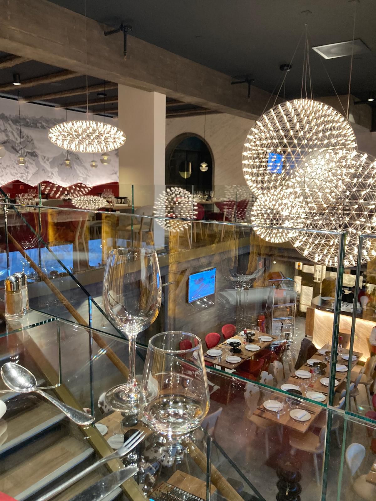 Hotel Edelweiss restaurant - Gitaly contract